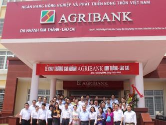 co nen giao dich chuyen tien khac he thong agribank khong