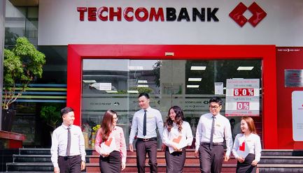 rut tien techcombank tai cay atm lien ket